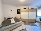 Schlafzimmer Anbau - Gepflegtes Mehrfamilienhaus mit fünf Wohneinheiten und Garagen in OB-Osterfeld