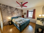 Schlafzimmer - Stilvolle 2-Zimmer-Wohnung mit großem Balkon wartet auf Sie!