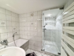 Badezimmer Souterrain - Einfamilienhaus mit Souterrainwohnung und Baugrundstück im Herzen von Oberhausen-Alstaden