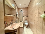 Badezimmer 1.OG - Charmante Maisonettewohnung mit historischem Flair und großzügigem Raumangebot in MH-Styrum
