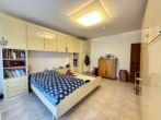 Schlafzimmer - Charmante Maisonettewohnung mit historischem Flair und großzügigem Raumangebot in MH-Styrum