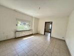 Wohnzimmer EG - Charmantes 2-Familien-Reihenendhaus mit Potenzial – Auch als Einfamilienhaus nutzbar!